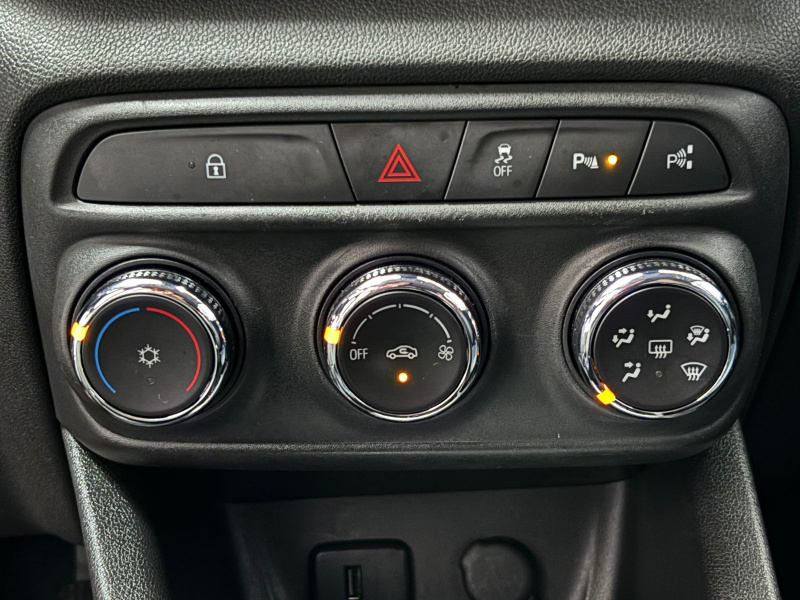 Chevrolet Tracker  5 pts. Premier, 1.2T, TA, f. led, piel, TP, RA-17 Bitono 2023